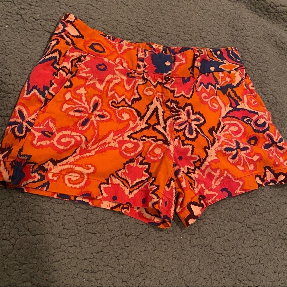 Loft Linen Shorts  - Picture 2 of 9